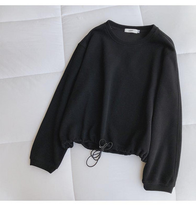 Bluza scurta de dama cu decolteu oval si cravate