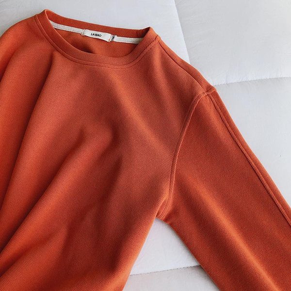 Bluza scurta de dama cu decolteu oval si cravate