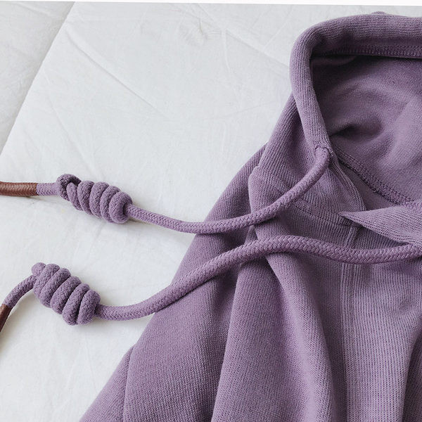 Μονόχρωμο γυναικείο φούτερ με κουκούλα