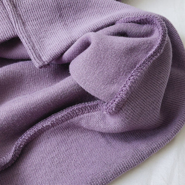 Μονόχρωμο γυναικείο φούτερ με κουκούλα