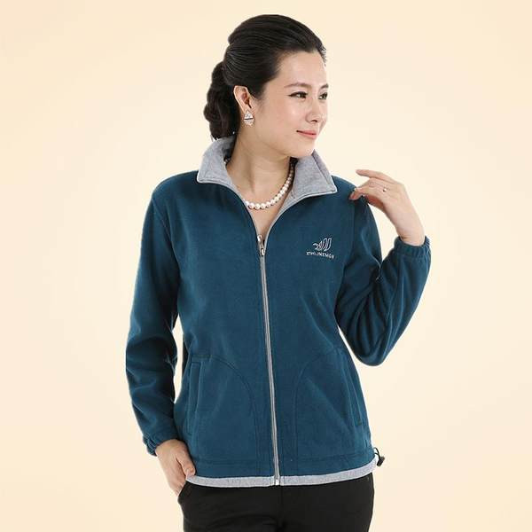 Női pulóver magas gallérral és cipzárral - többféle színben