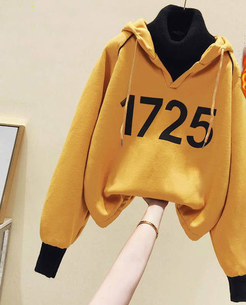 Hanorac de iarnă pentru femei cu inscripție