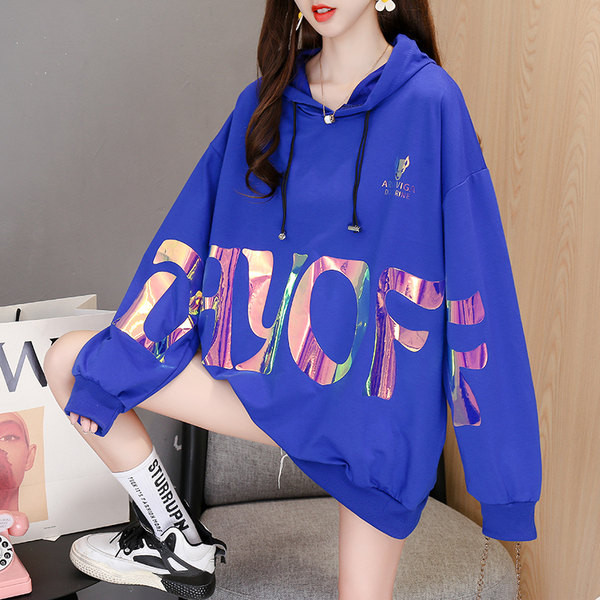 Φαρδύ γυναικείο φούτερ με εφαρμογή χρώματος