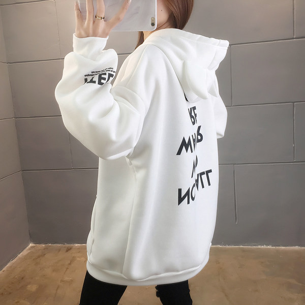 Γυναικείο φούτερ με κουκούλα - φαρδύ μοντέλο