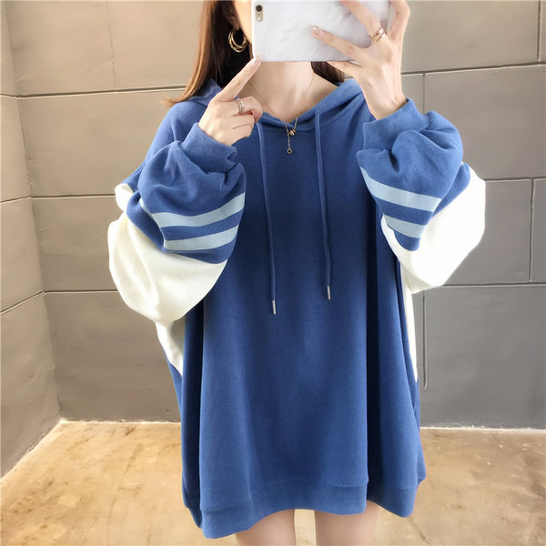 Hanorac gratuit pentru femei cu glugă