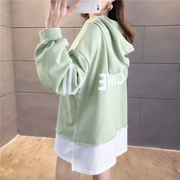 Női pulóver kapucnival és nyakkendővel, két színben