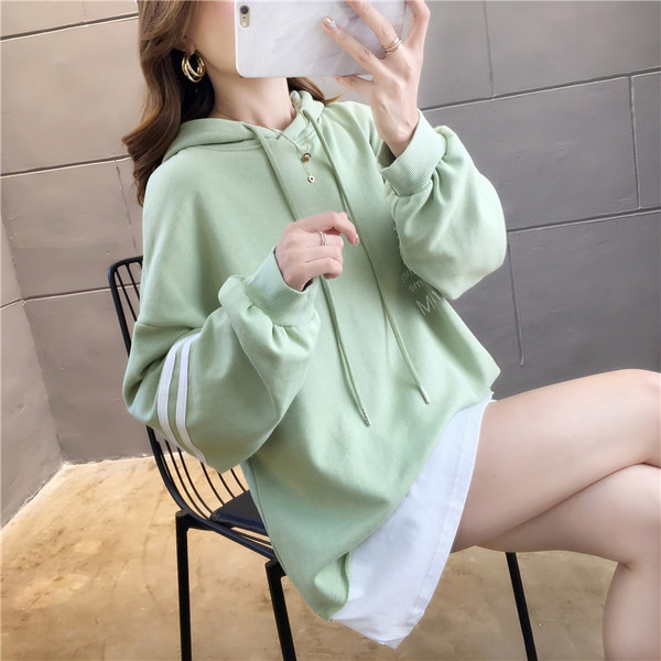 Női pulóver kapucnival és nyakkendővel, két színben