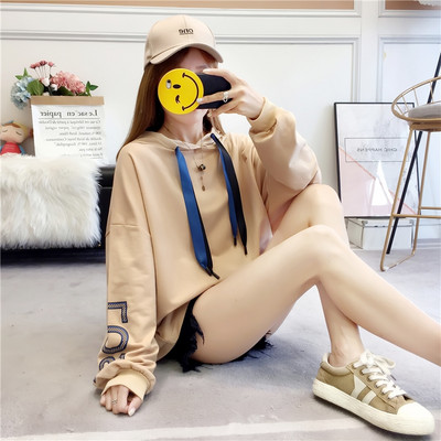 Hanorac larg de dama cu gluga si buzunar