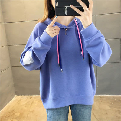 Model larg de hanorac de zi cu zi cu glugă și cravate