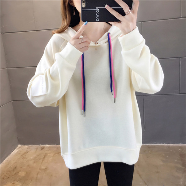 Model larg de hanorac de zi cu zi cu glugă și cravate