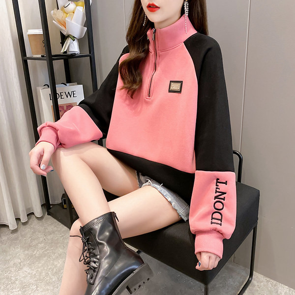 Női széles pulóver magas gallérral és cipzárral