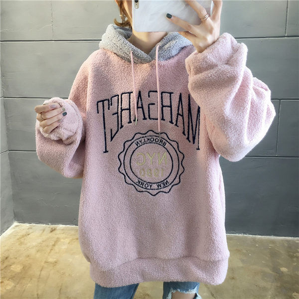 Hanorac cald de dama cu broderie si cravate