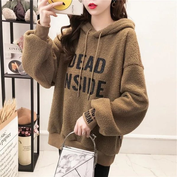 Γυναικείο χειμωνιάτικο φούτερ με επιγραφή και κουκούλα