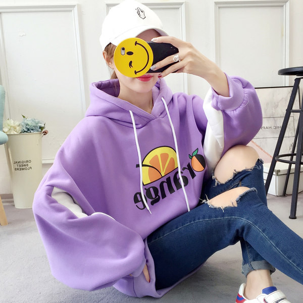 Modern női széles pulóver kapucnival és színes rátéttel