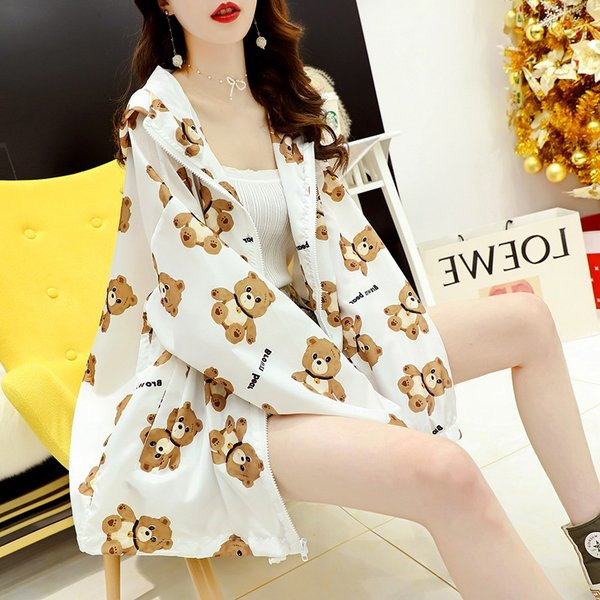 Hanorac de dama color cu gluga si aplicatii