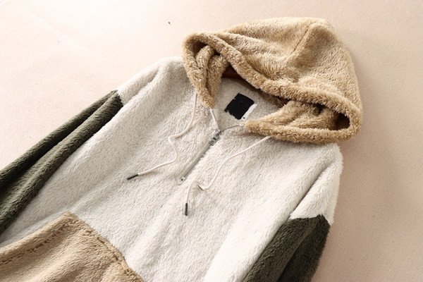 Γυναικείο πουπουλένιο φούτερ με τσέπη και κουκούλα