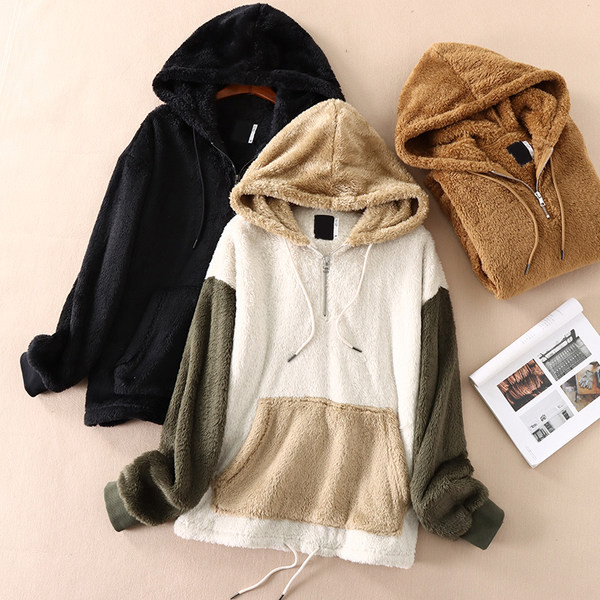 Γυναικείο πουπουλένιο φούτερ με τσέπη και κουκούλα