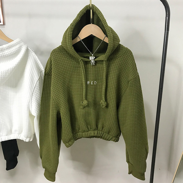 Κοντό μοντέλο γυναικείο φούτερ με κεντητή επιγραφή