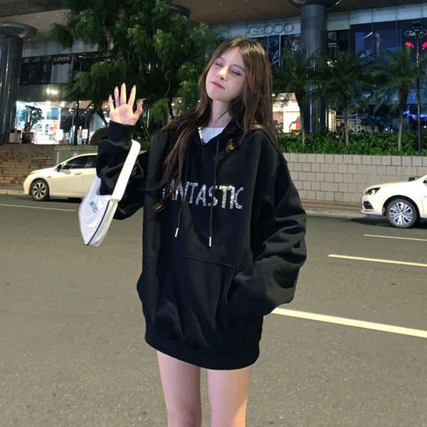 Φαρδύ μοντέλο γυναικείο φούτερ με επιγραφή