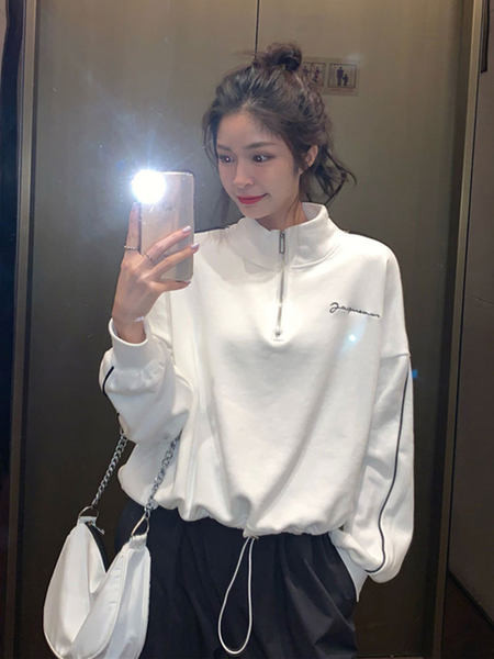 Γυναικείο αθλητικό φούτερ με κεντητή επιγραφή