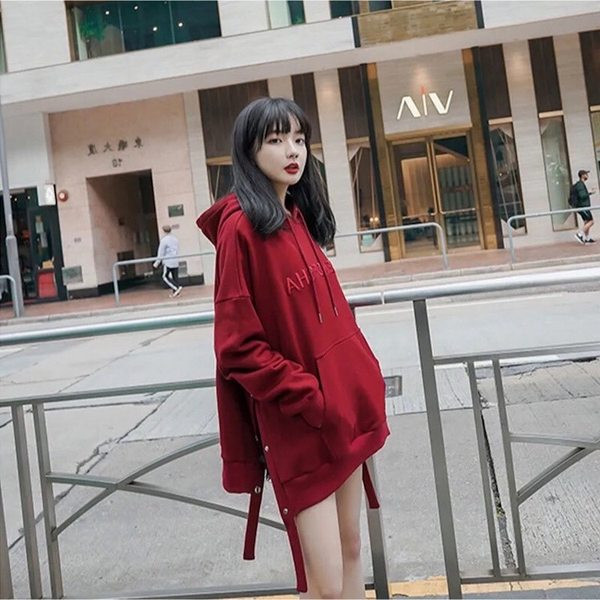 Μοντέρνο γυναικείο φαρδύ φούτερ με κουκούλα