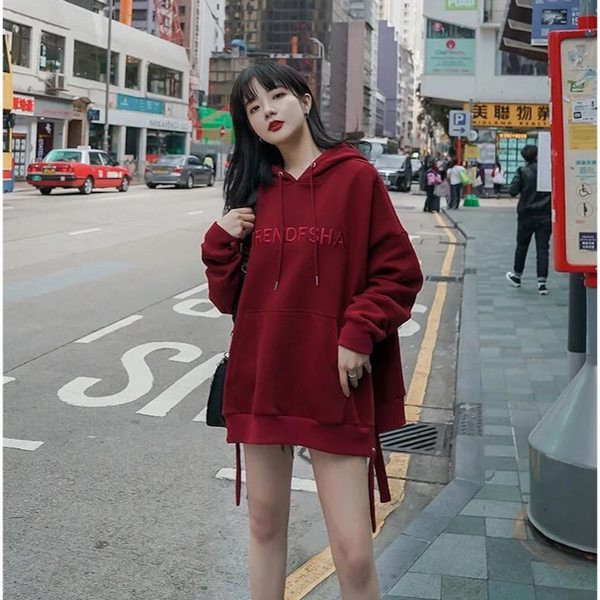 Μοντέρνο γυναικείο φαρδύ φούτερ με κουκούλα