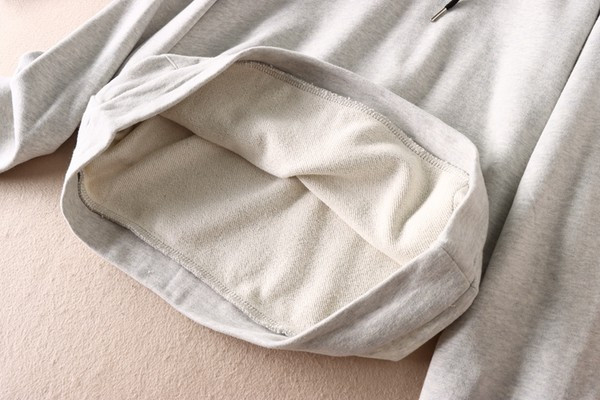 Plata modeļa sieviešu sporta krekls ar kapuci