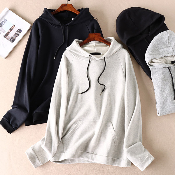 Plata modeļa sieviešu sporta krekls ar kapuci