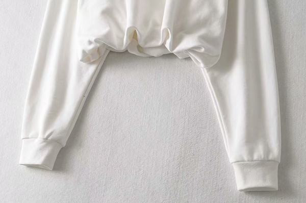 Hanorac de dama cu guler inalt