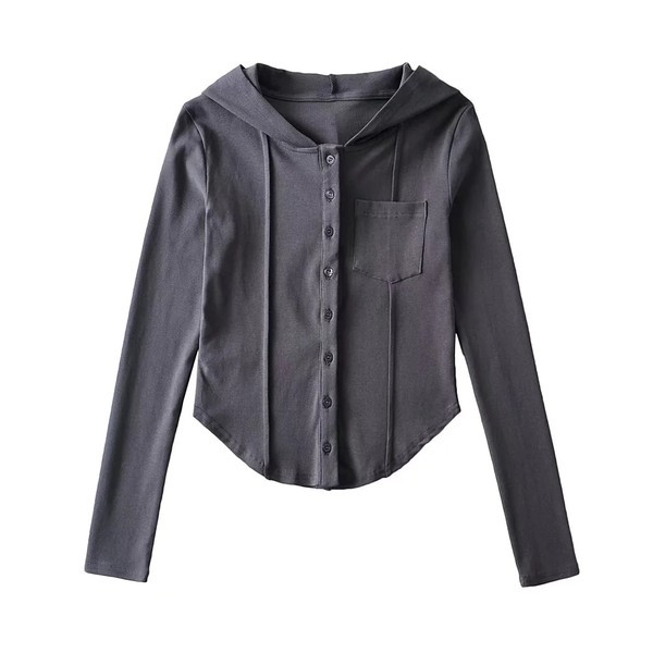 Vékony női ing zsebbel és gombos rögzítéssel