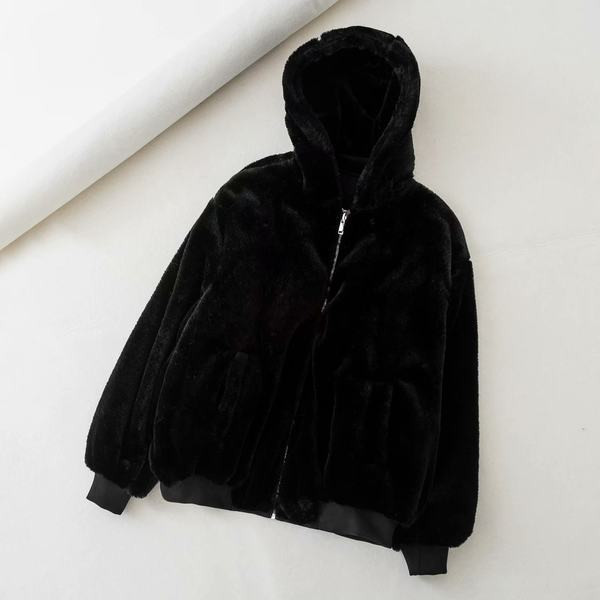 Rövid kabát kapucnival és cipzárral