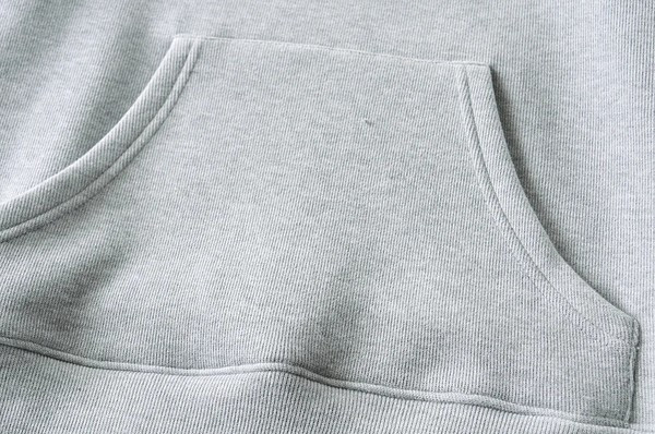 Γυναικείο φούτερ με κεντητή επιγραφή και ψηλό γιακά