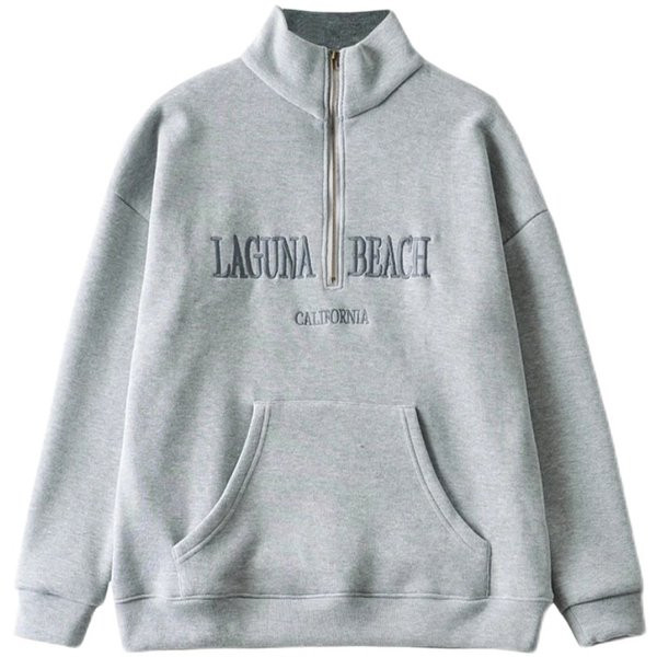 Γυναικείο φούτερ με κεντητή επιγραφή και ψηλό γιακά