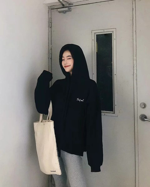 Φαρδύ μοντέλο γυναικείο φούτερ με ζεστή φόδρα