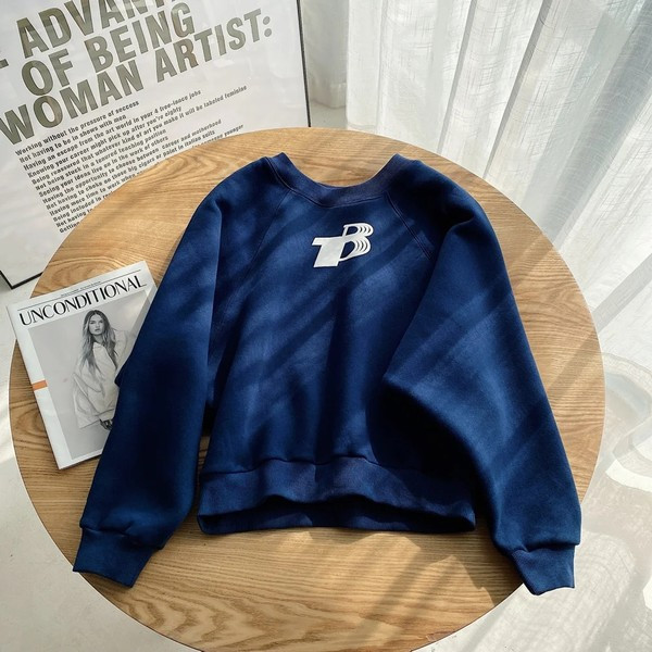 Κοντό γυναικείο φούτερ με στάμπα