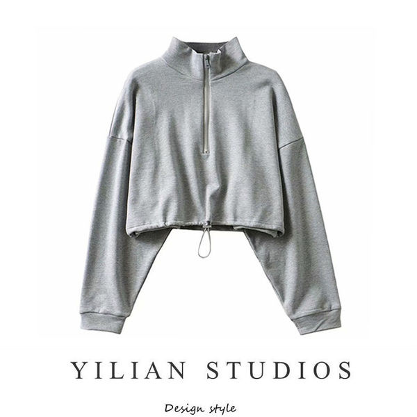 Κοντό γυναικείο φούτερ με ψηλό γιακά και φερμουάρ