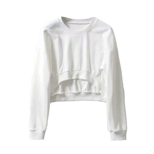 Rövid női blúz ovális nyakkivágással és hosszú ujjal