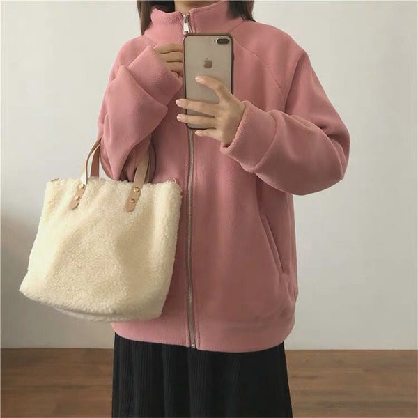 Φαρδύ μοντέλο πουπουλένιο με ψηλό γιακά και τσέπες