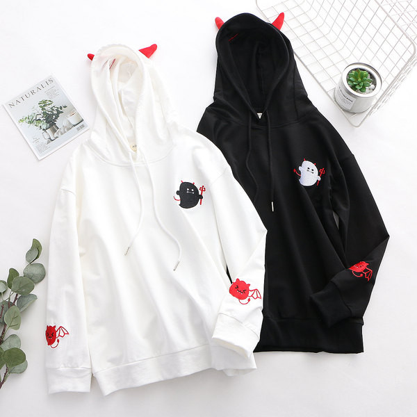 Γυναικεία φούτερ με ή χωρίς κουκούλα - πολλά μοντέλα