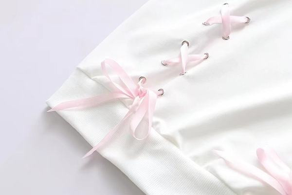 Hanorac de dama model nou cu gluga si aplicatie - alb si roz