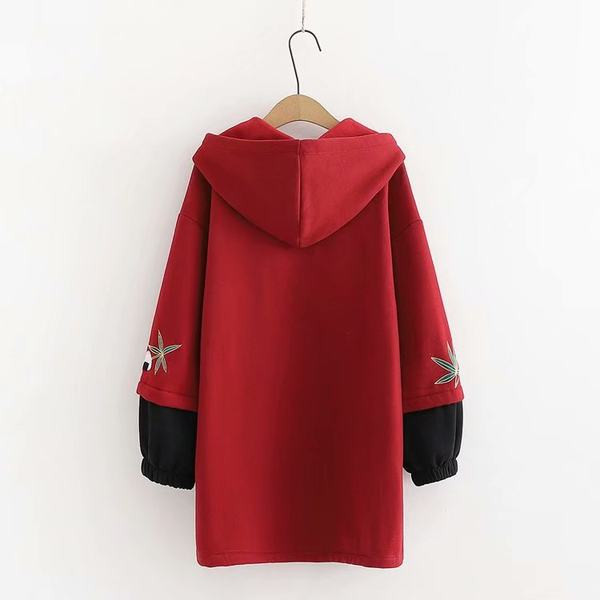 Hanorac lung de dama cu gluga si aplicatie colorata