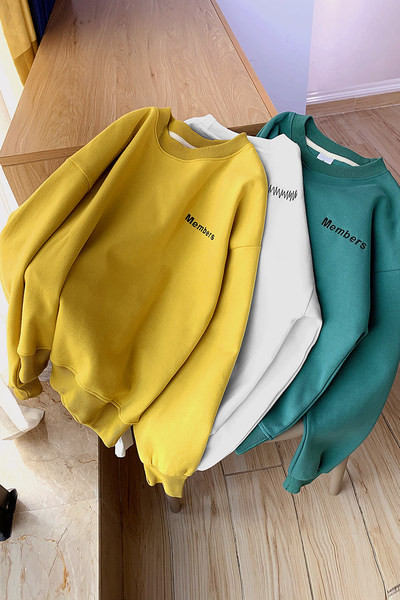 Γυναικείο φούτερ με οβάλ λαιμόκοψη και επιγραφή