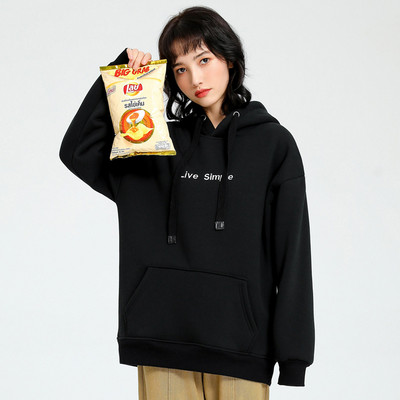 Ζεστό γυναικείο φούτερ με μπροστινή τσέπη