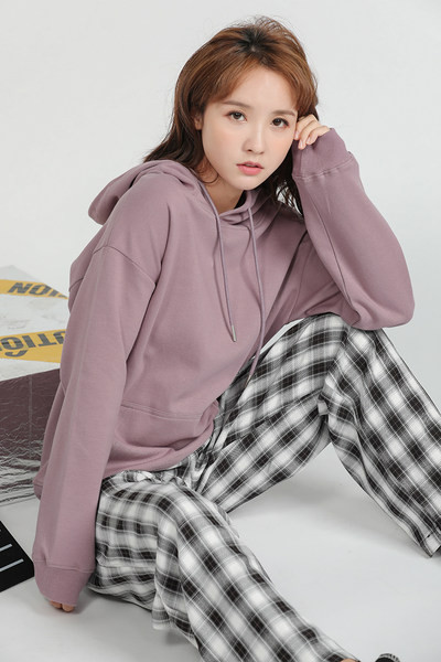 Γυναικείο φούτερ με  κορδόνια και κουκούλα - κλασικό μοντέλο