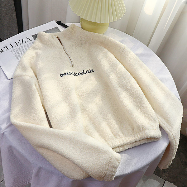 Hanorac de damă din puf cu fermoar și broderie