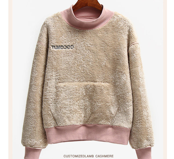 Női pulóver meleg béléssel és magas gallérral