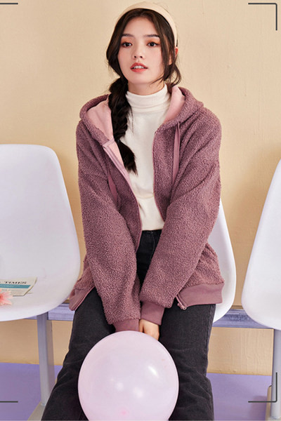 Γυναικείο πουπουλένιο φούτερ με τσέπη και κουκούλα