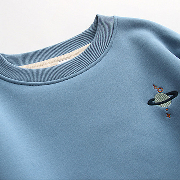 Női téli blúz kerek nyakkivágással és meleg béléssel