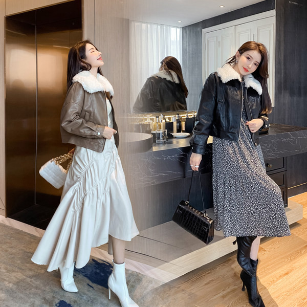 Geacă modernă din piele cu guler în jos