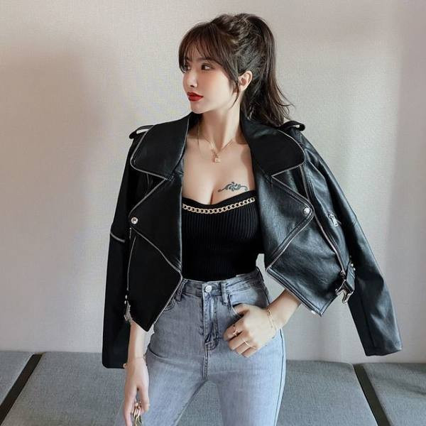 Νέο μοντέλο γυναικείο κοντό έκο δερμάτινο μπουφάν σε μαύρο και μπεζ χρώμα